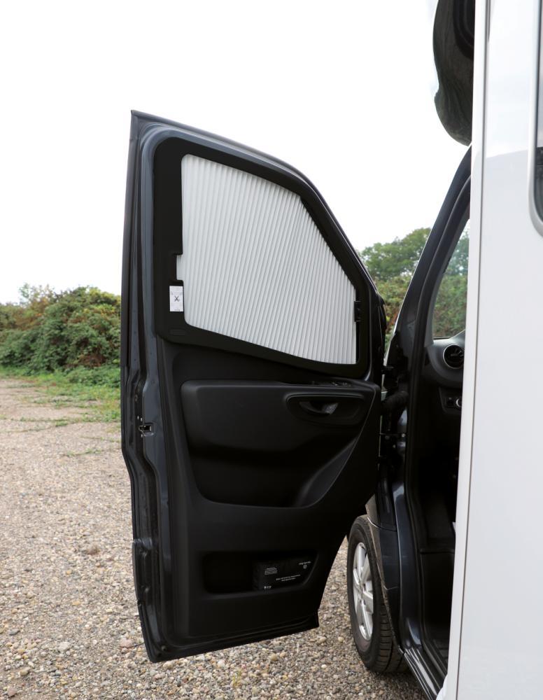 Remifront 4 Mercedes Sprinter VS30 >2019 Zijraam L zonder Instapgreep Zwart